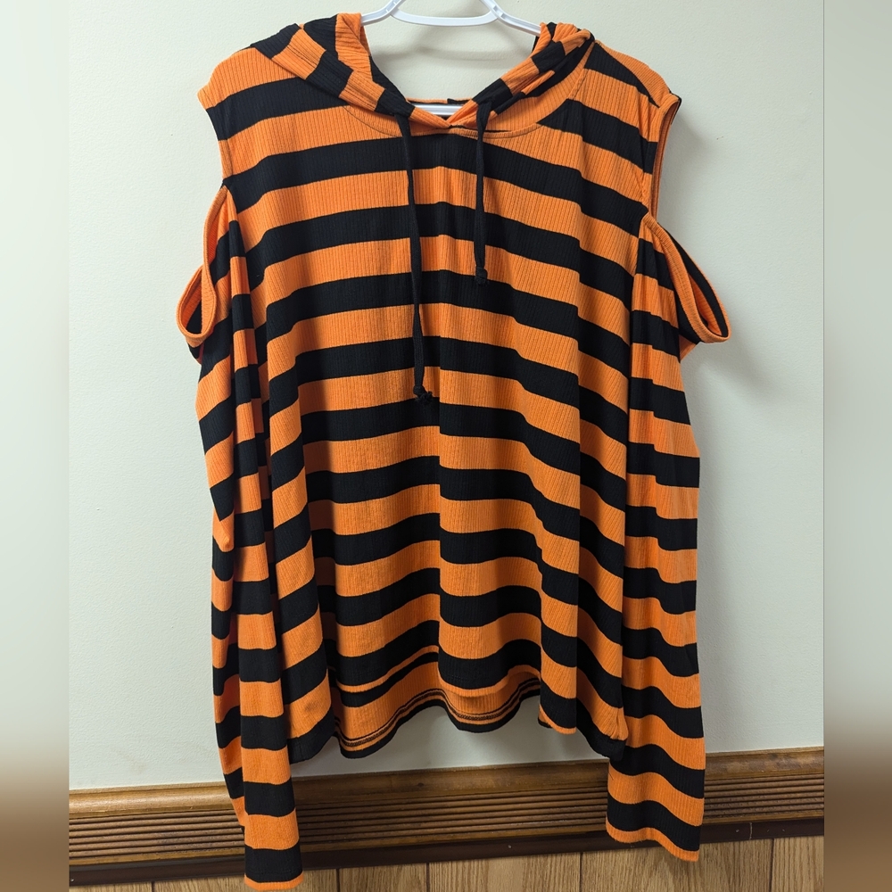 Social Collision Cold Shoulder Hooded Top